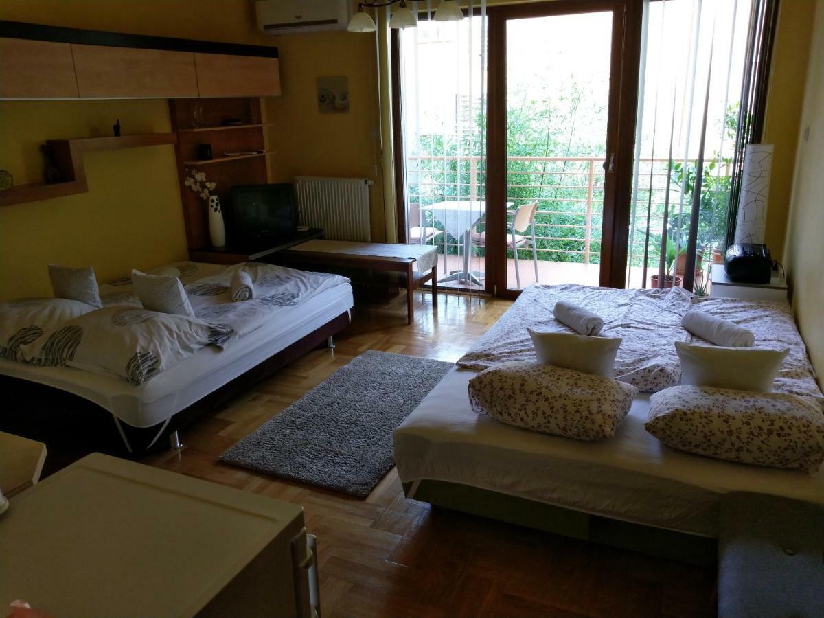 Mandarin Wellness Apartman Шіофок Екстер'єр фото